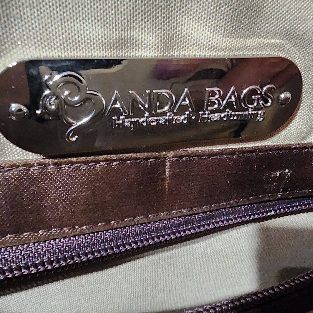 Embroidered Banda Bag - Picture 3 of 3
